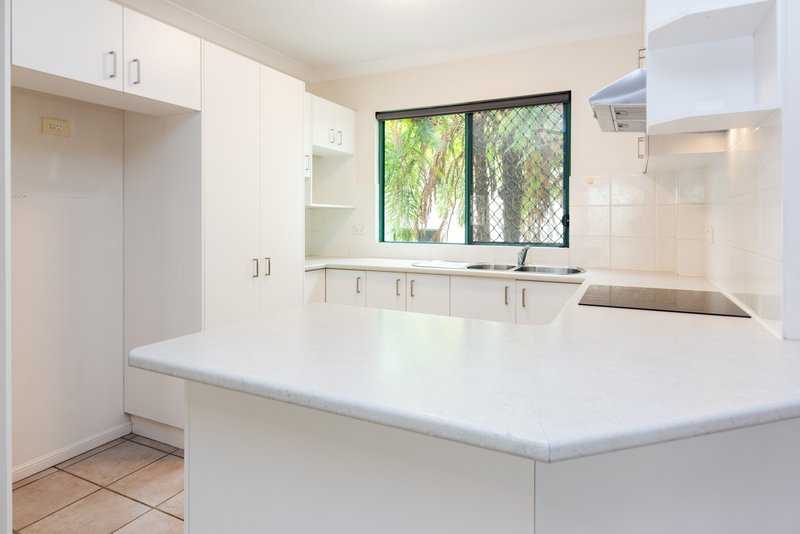 Photo - 2/56 Noble Street, Clayfield QLD 4011 - Image 6