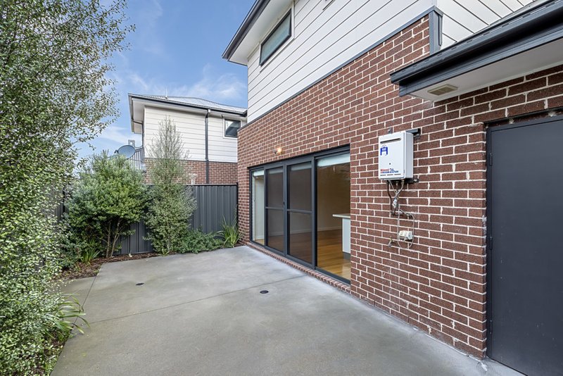 Photo - 2/56 Richards Street, Lalor VIC 3075 - Image 8