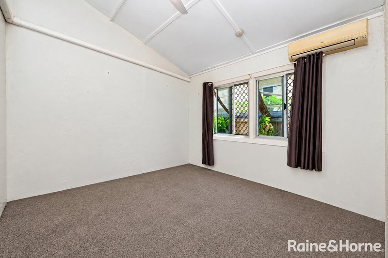Photo - 256 Stuart Drive, Wulguru QLD 4811 - Image 6