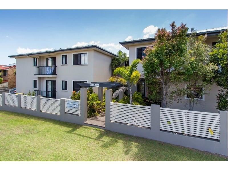 Photo - 2/56 Wallace Street, Chermside QLD 4032 - Image 1