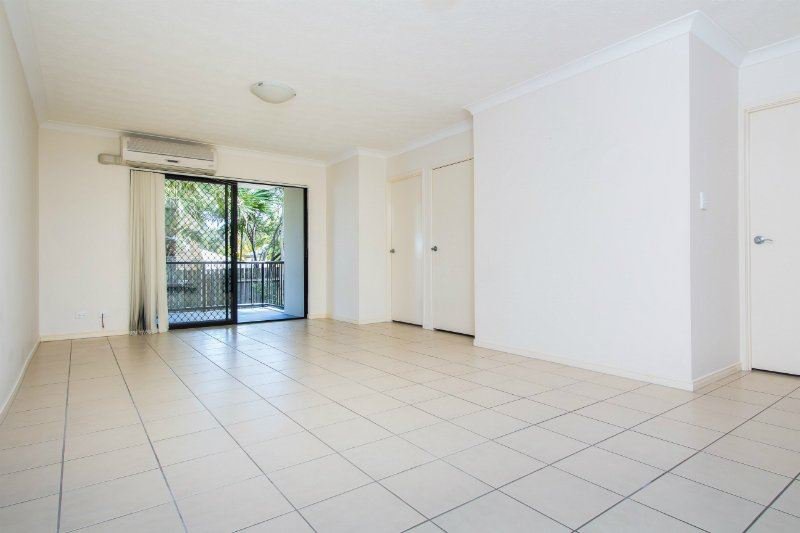 Photo - 2/56 Wallace Street, Chermside QLD 4032 - Image 2
