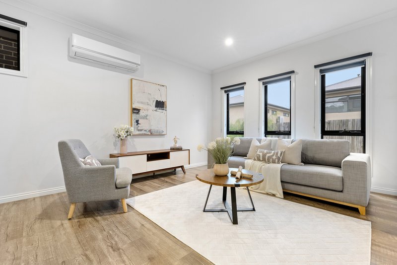 Photo - 2/56 Woodvale Road, Boronia VIC 3155 - Image 2