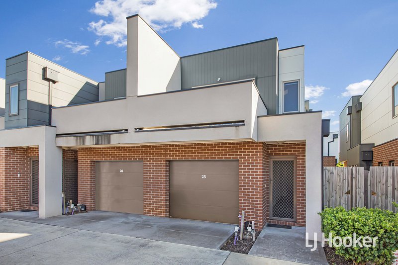 Photo - 25/64 Escapade Boulevard, Craigieburn VIC 3064 - Image 2