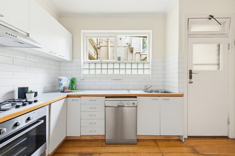 Photo - 2/568 Toorak Road, Toorak VIC 3142 - Image 8