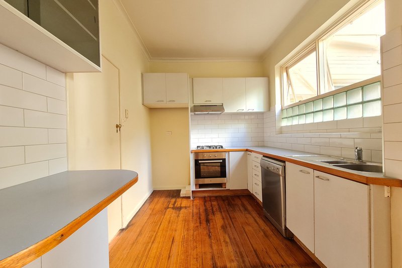 Photo - 2/568 Toorak Road, Toorak VIC 3142 - Image 4