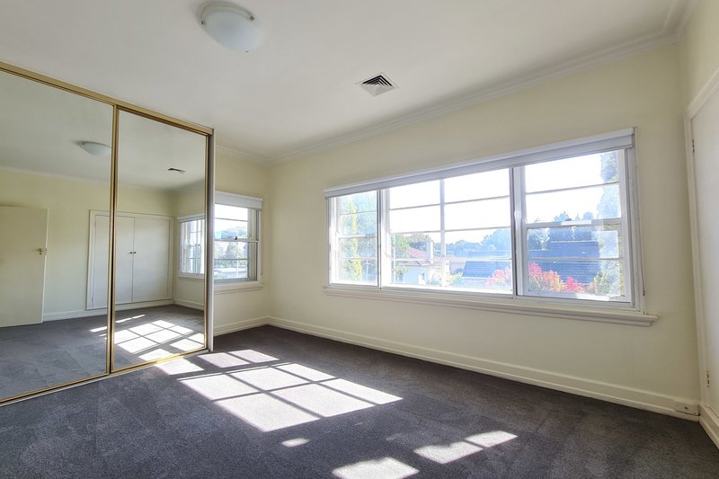 Photo - 2/568 Toorak Road, Toorak VIC 3142 - Image 6