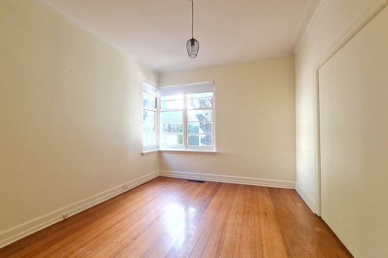 Photo - 2/568 Toorak Road, Toorak VIC 3142 - Image 9