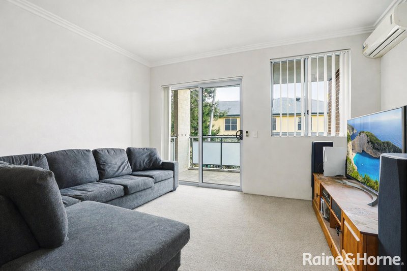 Photo - 25/7-11 Putland Street, St Marys NSW 2760 - Image 2