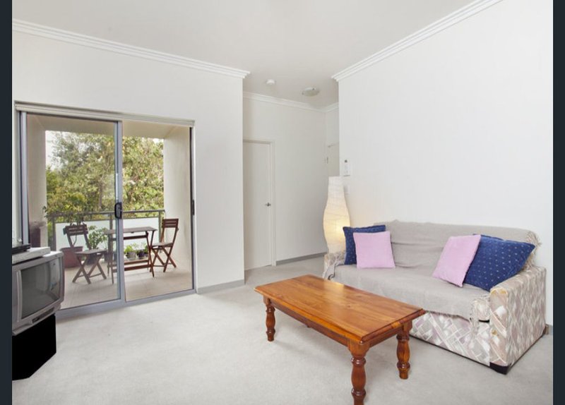 Photo - 25/7-13 Brookvale Avenue, Brookvale NSW 2100 - Image 2