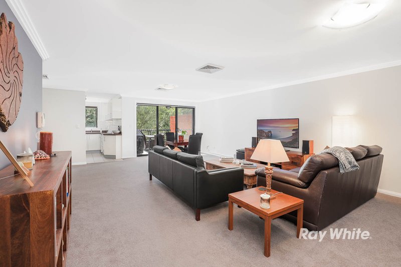 Photo - 25/7-15 Purser Avenue, Castle Hill NSW 2154 - Image 2