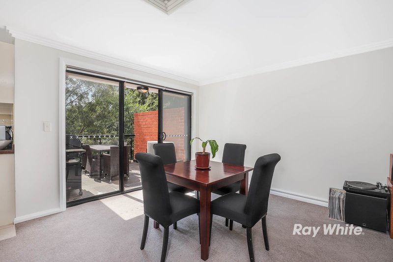 Photo - 25/7-15 Purser Avenue, Castle Hill NSW 2154 - Image 3