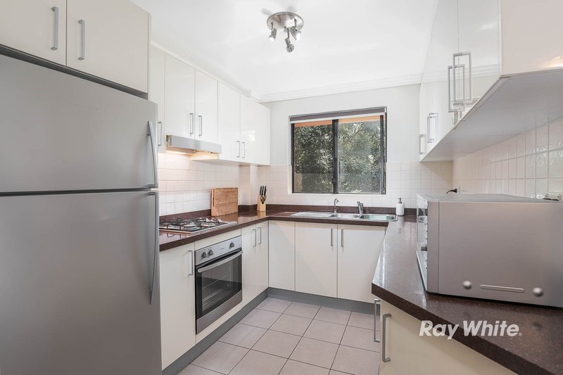 Photo - 25/7-15 Purser Avenue, Castle Hill NSW 2154 - Image 4