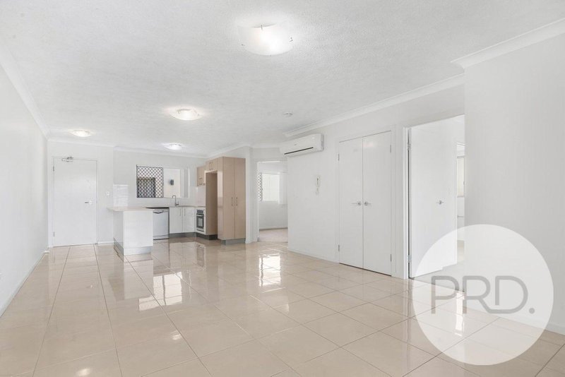 Photo - 2/57 Collins St , Nundah QLD 4012 - Image 12