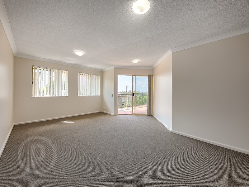 Photo - 2/57 Hamson Terrace, Nundah QLD 4012 - Image 2