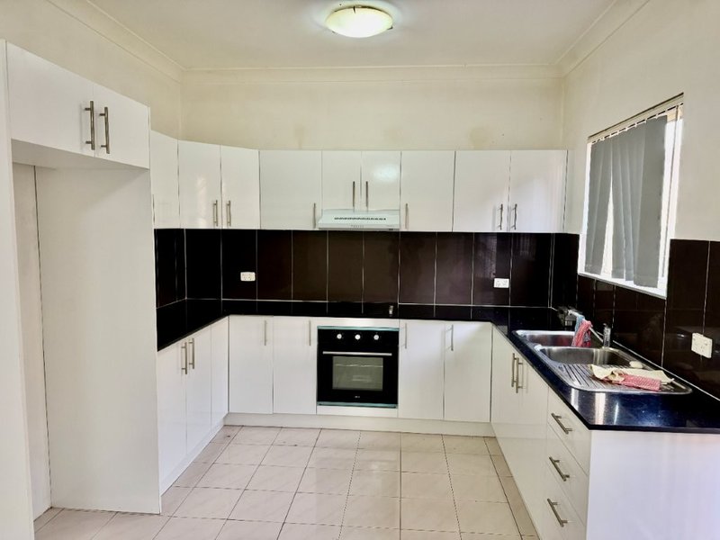Photo - 2/57 Nelson Street, Fairfield NSW 2165 - Image 2