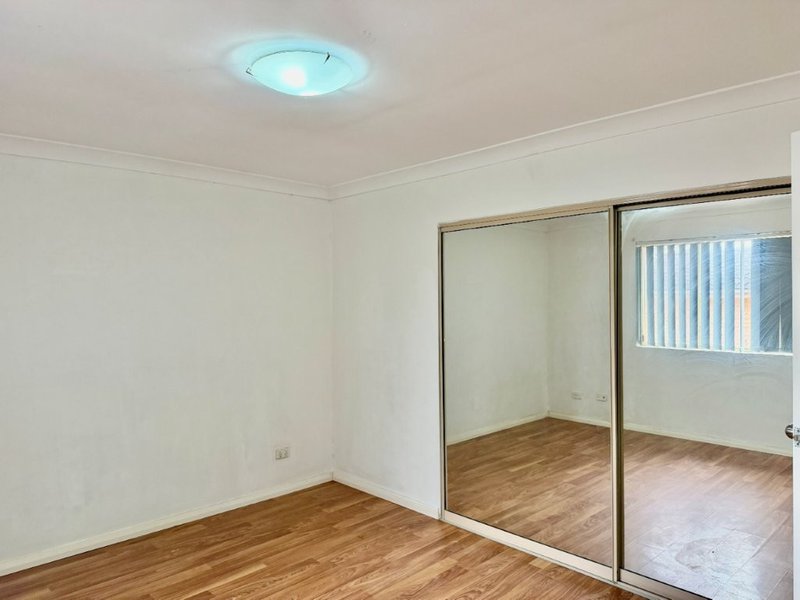 Photo - 2/57 Nelson Street, Fairfield NSW 2165 - Image 4