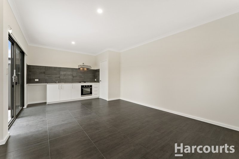 Photo - 2/57 Randell Street, Mandurah WA 6210 - Image 5