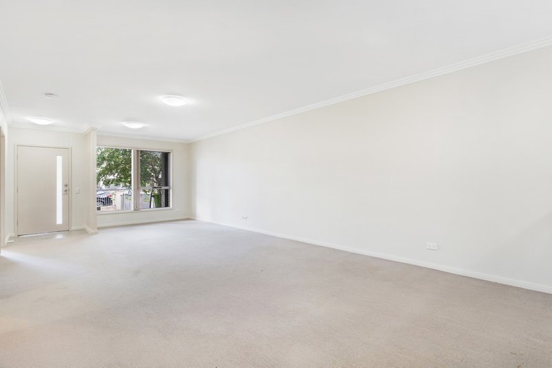 Photo - 2/57 Reeves Crescent, Bonnyrigg NSW 2177 - Image 7