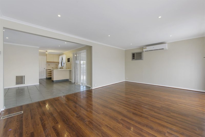 Photo - 257 Taylors Road, Kings Park VIC 3021 - Image 5