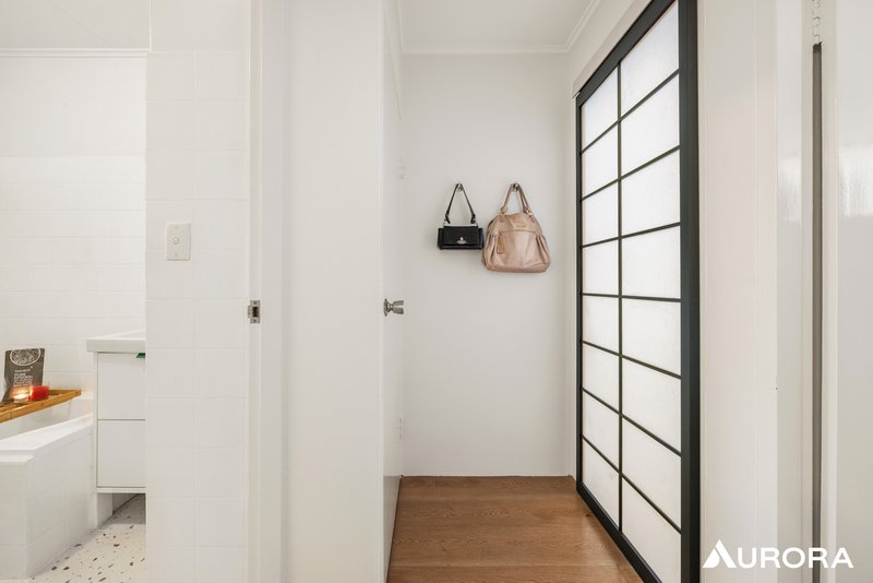 Photo - 2/57 Westerham Street, Taringa QLD 4068 - Image 12