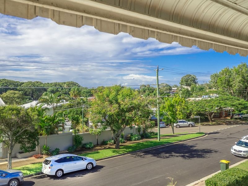 Photo - 2/57 Yakola Parade, Alexandra Headland QLD 4572 - Image 4