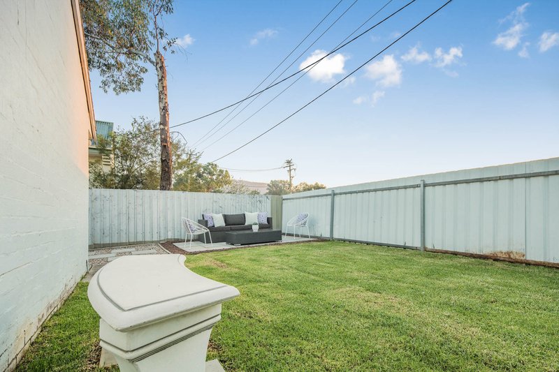 Photo - 2/573 Webb Street, Lavington NSW 2641 - Image 18