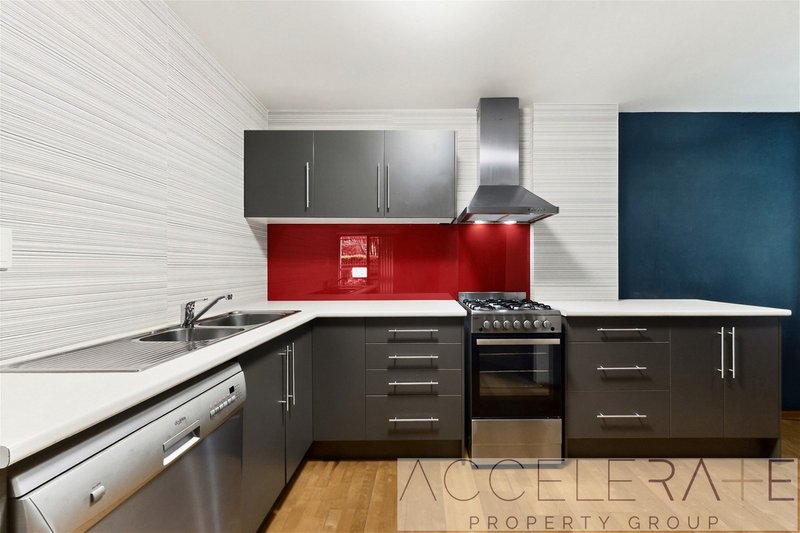 Photo - 2/574 Boundary Street, Spring Hill QLD 4000 - Image 6
