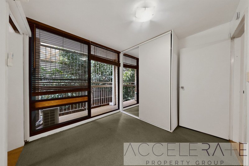 Photo - 2/574 Boundary Street, Spring Hill QLD 4000 - Image 10
