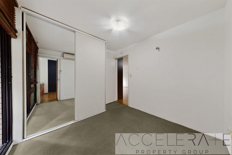 Photo - 2/574 Boundary Street, Spring Hill QLD 4000 - Image 12