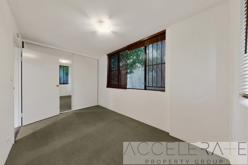 Photo - 2/574 Boundary Street, Spring Hill QLD 4000 - Image 15