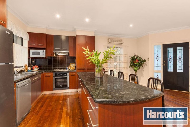 Photo - 2/577 Boronia Road, Wantirna VIC 3152 - Image 3