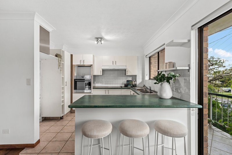 Photo - 2/58 College Street, Hamilton QLD 4007 - Image 8