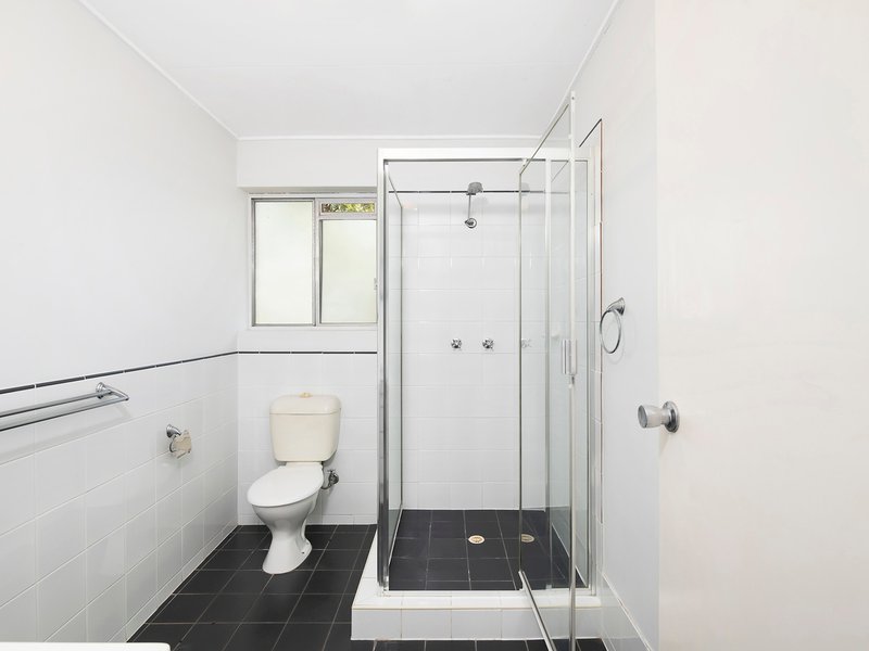 Photo - 2/58 Crest Street, Mount Gravatt East QLD 4122 - Image 10