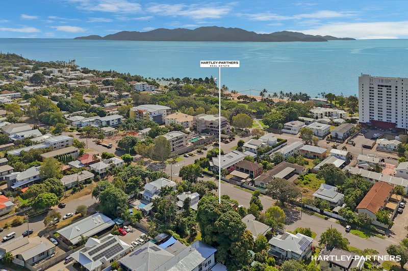 Photo - 2/58 Eyre Street, North Ward QLD 4810 - Image 11