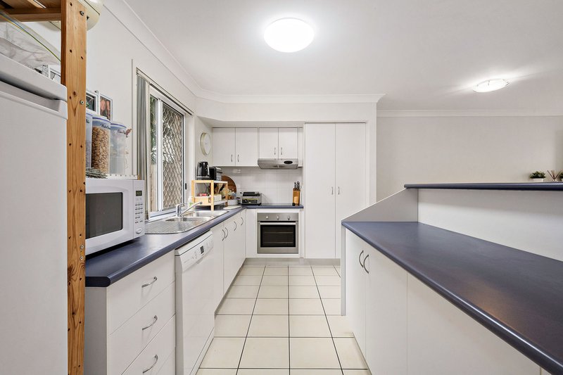 Photo - 2/58 Fleet Drive, Kippa-Ring QLD 4021 - Image 3