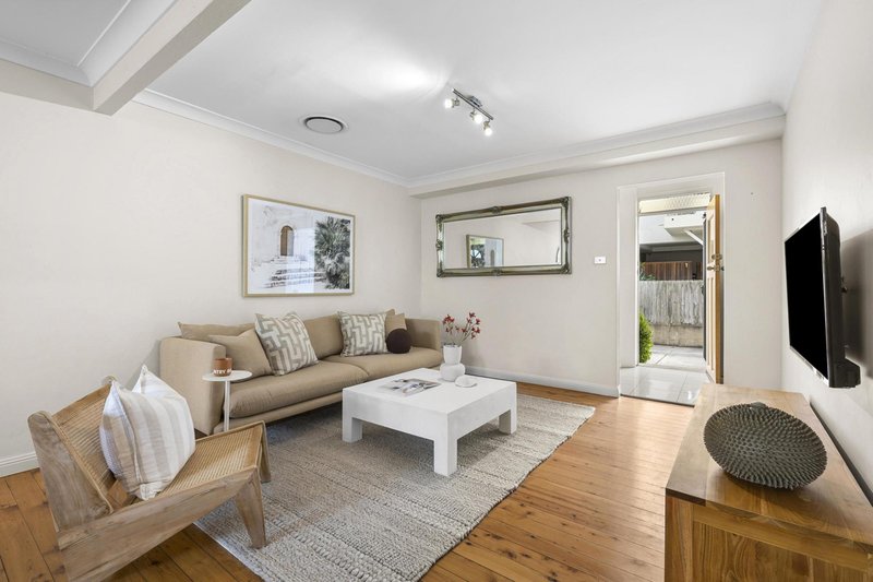 Photo - 2/58 Golf Avenue, Mona Vale NSW 2103 - Image 3