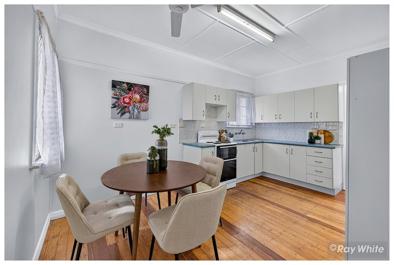 Photo - 258 Hook Street, Berserker QLD 4701 - Image 3
