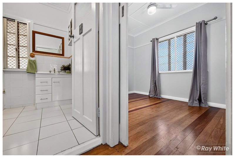 Photo - 258 Hook Street, Berserker QLD 4701 - Image 15