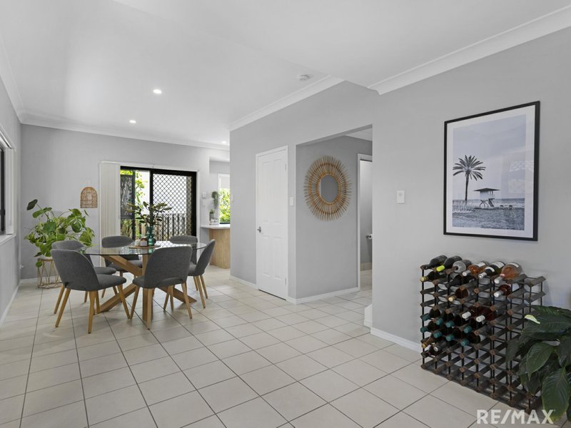 Photo - 2/58 Inwood Circuit, Merrimac QLD 4226 - Image 4