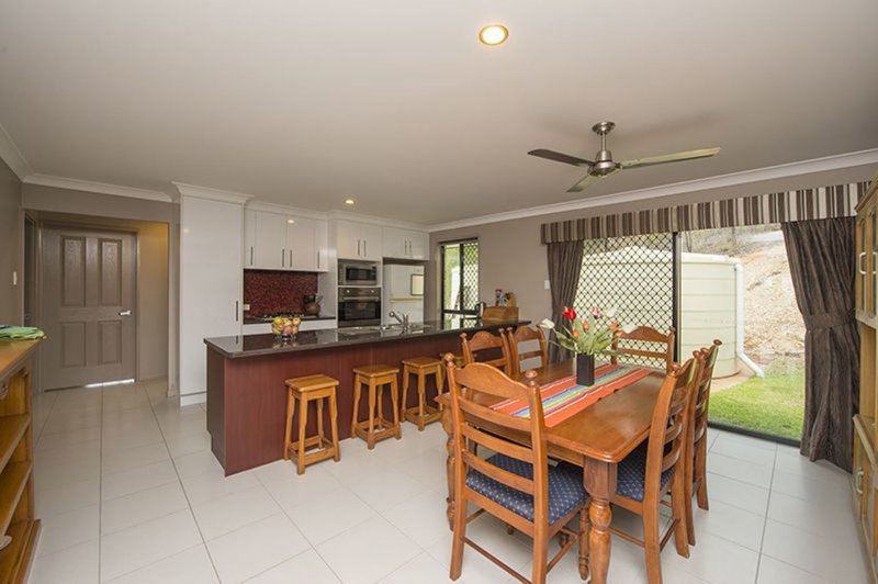 Photo - 258 Jim Whyte Way, Burua QLD 4680 - Image 4