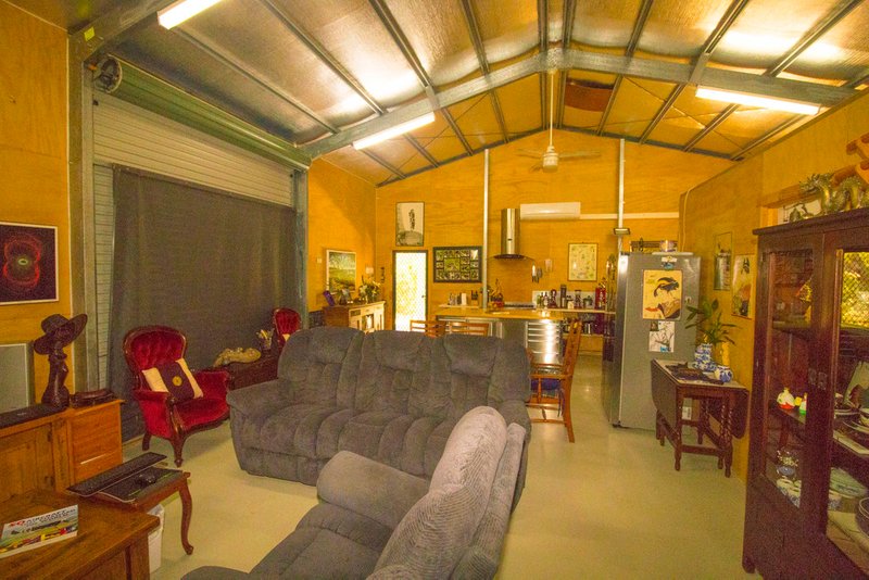 Photo - 258 Lady Elliot Drive, Agnes Water QLD 4677 - Image 11