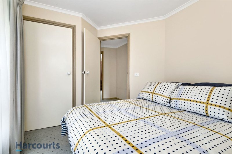 Photo - 2/58 Lincoln Avenue, Glen Waverley VIC 3150 - Image 8