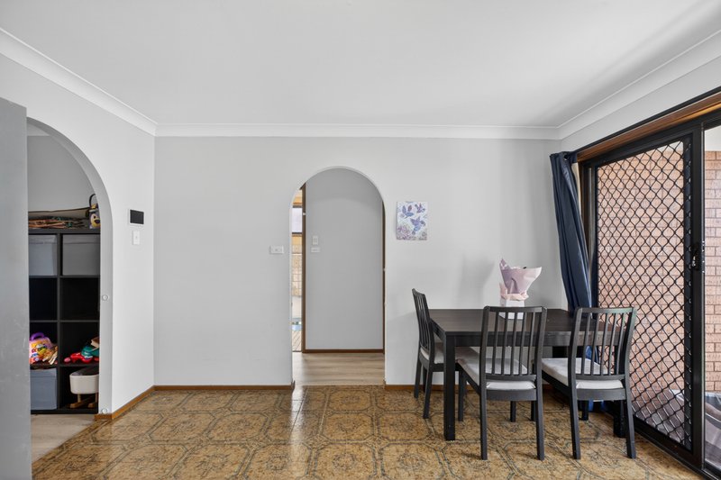 Photo - 2/58 Parliament Road, Macquarie Fields NSW 2564 - Image 3