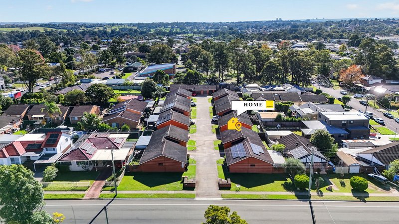 Photo - 2/58 Parliament Road, Macquarie Fields NSW 2564 - Image 11