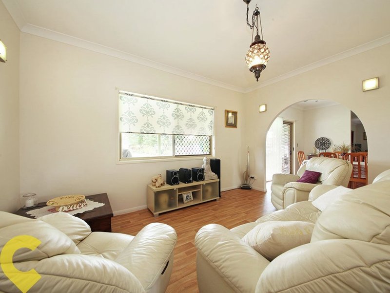 Photo - 258 Peterson Road, Morayfield QLD 4506 - Image 4