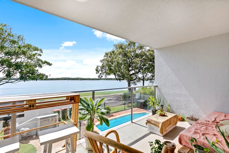 Photo - 2/58 Picnic Point Esplanade, Maroochydore QLD 4558 - Image 2