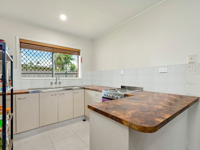 Photo - 2/58 Richardson Street, Edge Hill QLD 4870 - Image 3