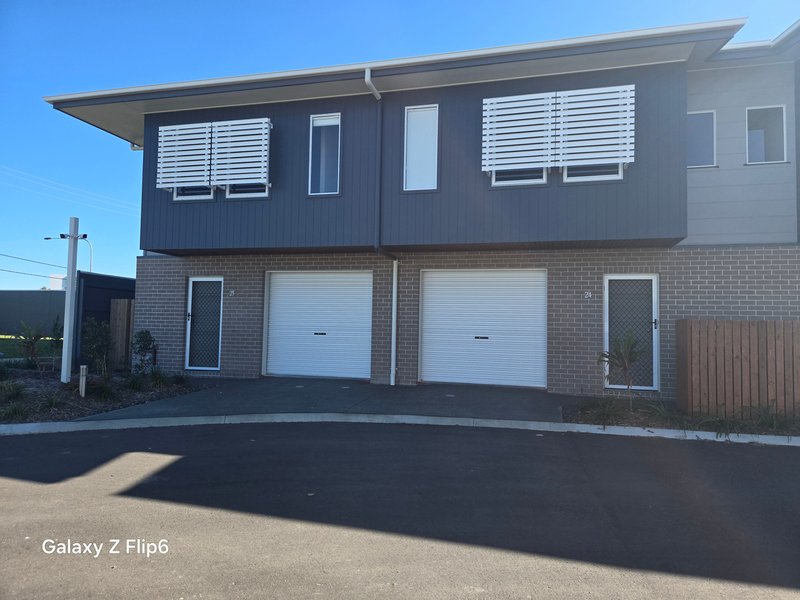 Photo - 25/8 Taylor Place , Mackenzie QLD 4156 - Image 1