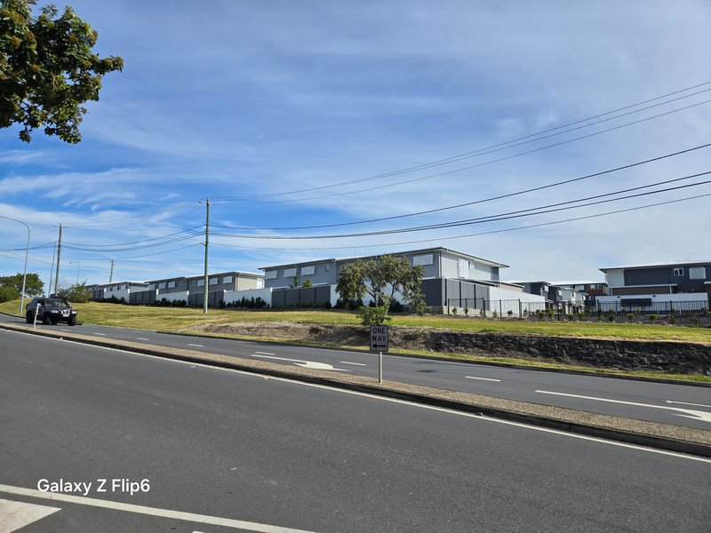 Photo - 25/8 Taylor Place , Mackenzie QLD 4156 - Image 24
