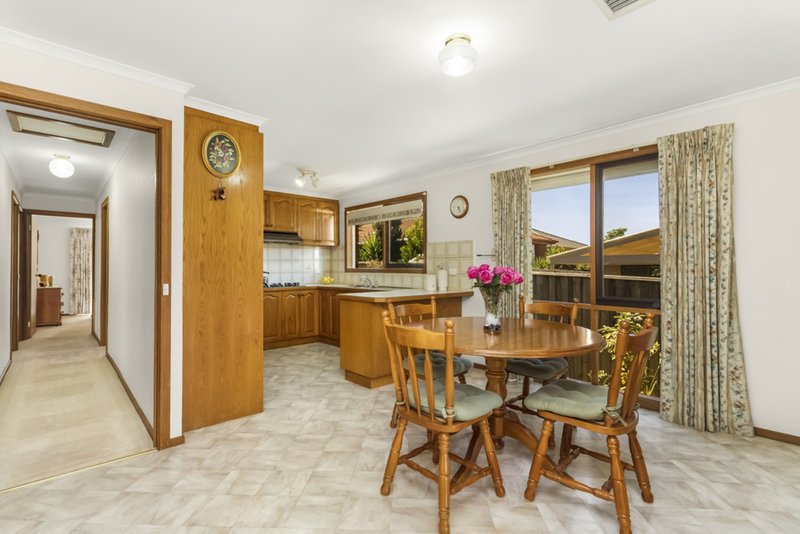 Photo - 2/58 Whalley Drive, Wheelers Hill VIC 3150 - Image 3